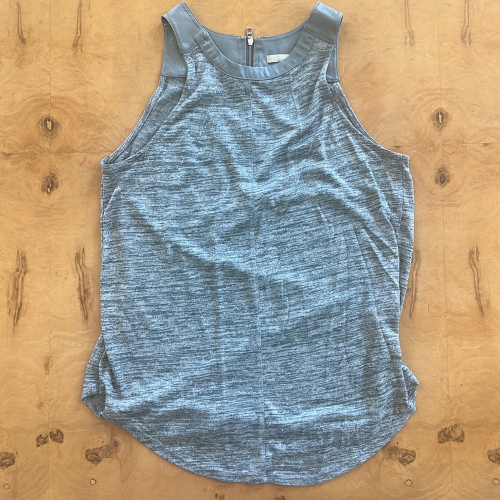 Banana Republic Top - Size Small